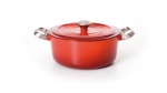 Cocotte 'actuel' Rouge ronde 26  cm 6.3 l. bouton et poignees en inox