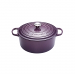 Cocotte Signature en fonte emaillee ronde 22 cm violet Cassis