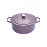 Cocotte Signature en fonte emaillee ronde 24 cm violet Ametist
