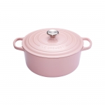 Cocotte Signature en fonte emaillee ronde 26 cm rose Chiffon Pink