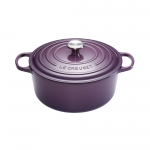 Cocotte Signature en fonte emaillee ronde 28 cm violet Cassis