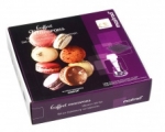 Kit macarons avec plaque, poche a douille  et le livre des macarons Mastrad