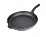 Poele a frire 32 cm Swiss Diamond. Tous feux y compris l'induction.