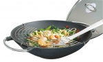 Wok en fonte 36cm avec couvercle inox, grille de cuisson vapeur & spatule en boi