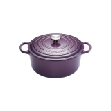 Cocotte Signature en fonte emaillee ronde 20 cm violet Cassis