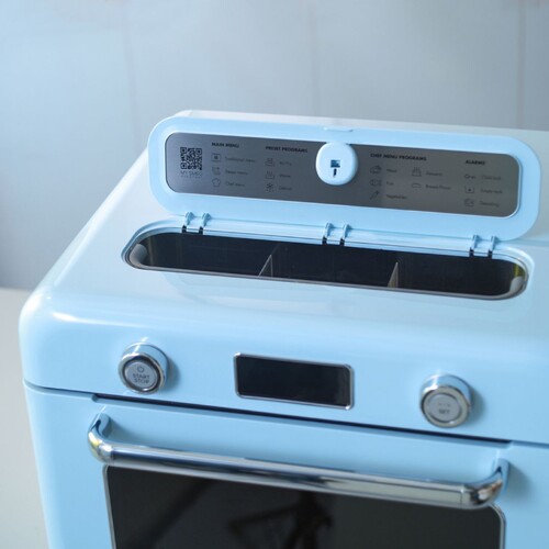 Four combiné cuisson traditionnelle & cuisson vapeur Bleu Azur ...