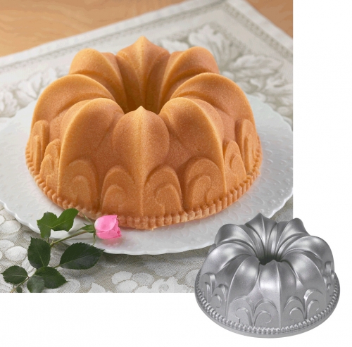 Moule' Fleur de lis ' Nordic Ware