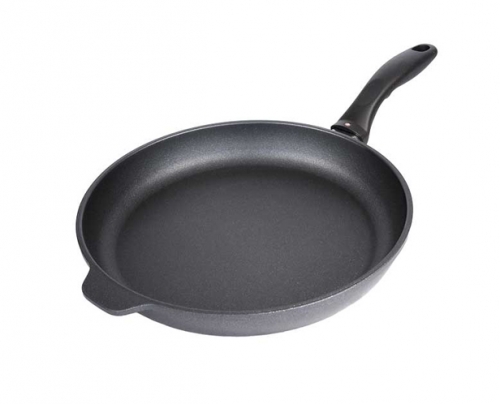 Po&ecirc;le &agrave; frire 32 cm Swiss Diamond. Tous feux y compris l'induction.