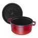 Cocotte en fonte ronde rouge cerise 22 cm avec couvercle à bouton laiton
