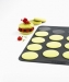 Plaque à macarons 30 x 40 cm pour 18 empreintes de ø 6,8 cm silicone Mastrad
