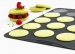 Plaque à macarons 30 x 40 cm pour 18 empreintes de ø 6,8 cm silicone Mastrad