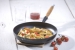 Sauteuse En Fonte Émaillée Avec Manche En Bois 28 cm Noir Mat