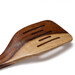 Spatule perforée en acacia