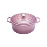 Cocotte Signature en fonte emaillee ronde 24 cm rose Mauve Pink