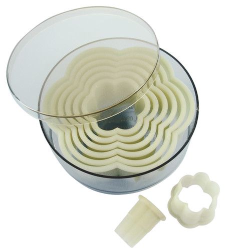 Bo&icirc;te de 8 d&eacute;coupoirs plastiques fleurs lisses 6 p&eacute;tales