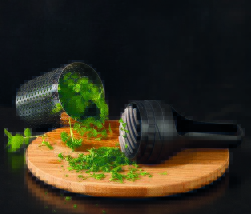 Douche &agrave; herbes fra&icirc;ches avec couteau