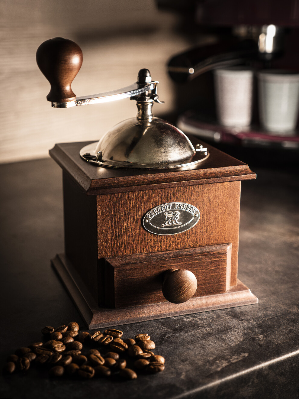 Moulin à café manuel Nostalgie Antique bois de hêtre teinté Noyer