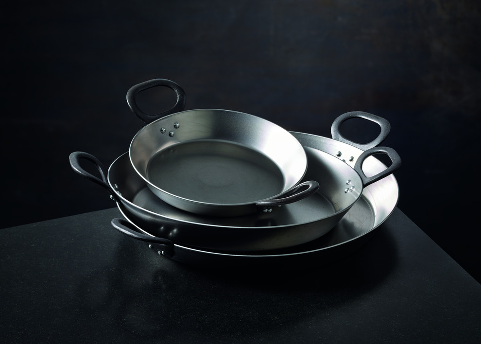 Poêle de service en fer avec poignées en fonte 26441 RÖSLE Francis BATT